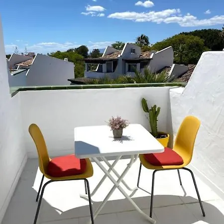 Divina Apartment *